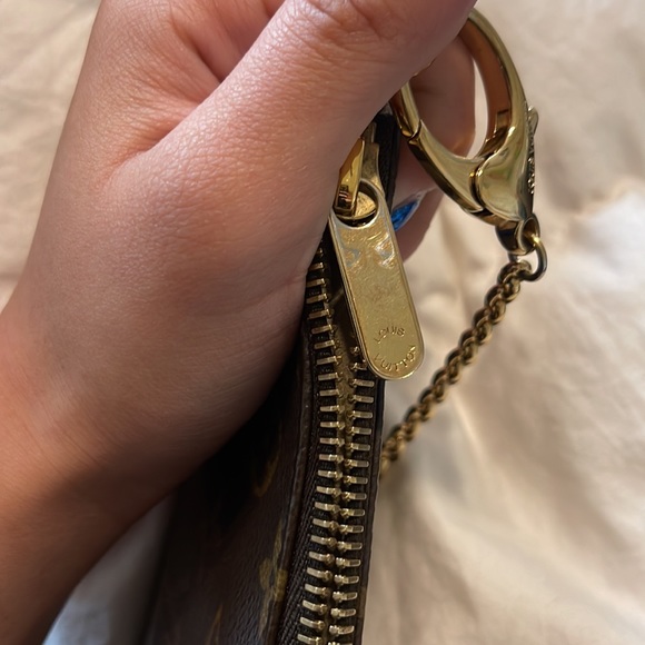 Authentic LOUIS VUITTON Monogram Pochette Milla MM Small Chain Bag - Picture 16 of 17